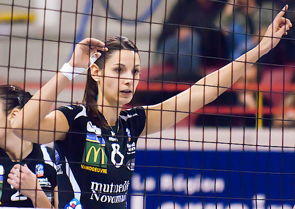 Loraine Henkel, Volleyball